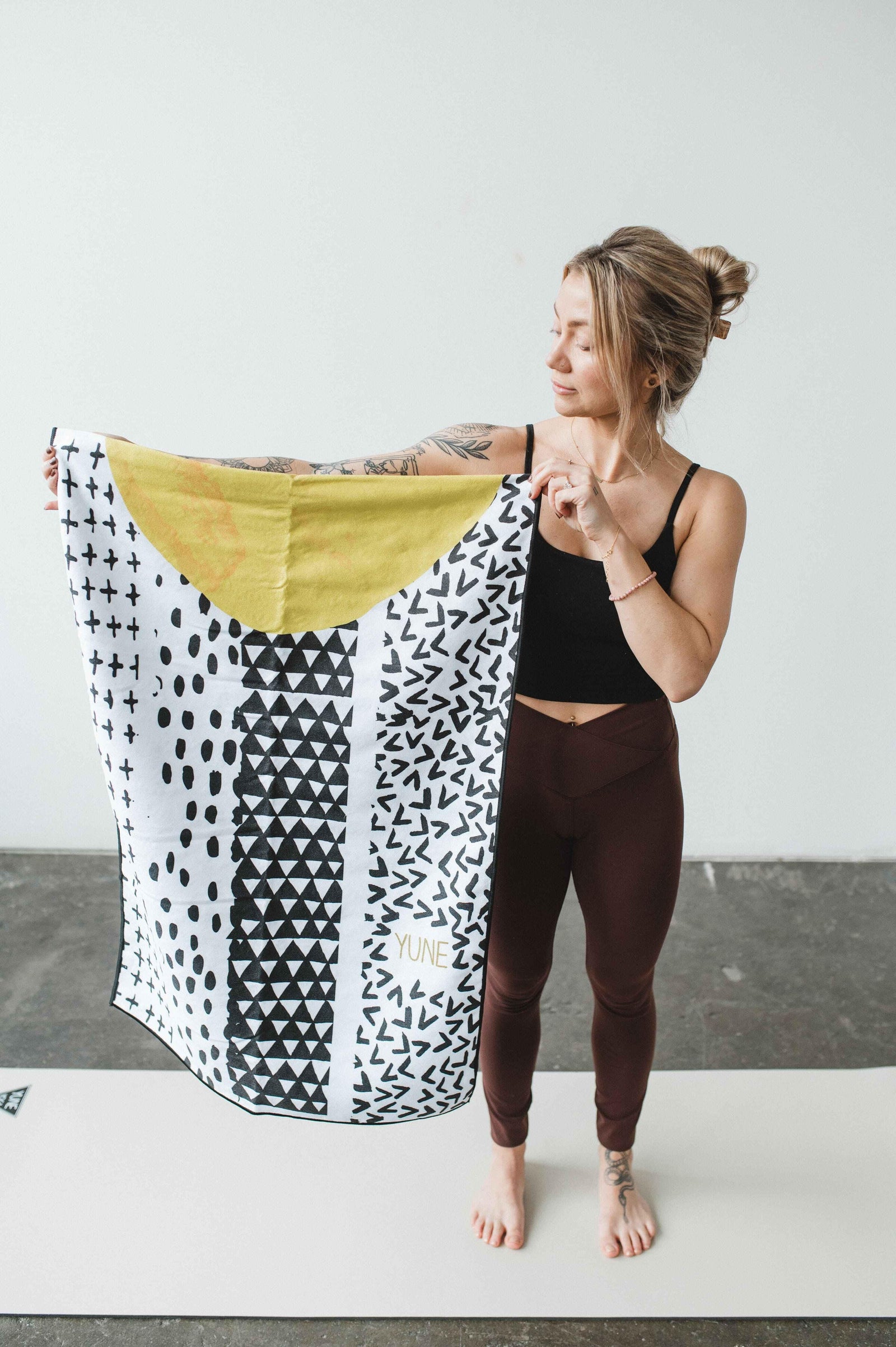 Yoga Towel | Non Slip Silicon Nubs | Absorbent Microfiber | White Black | Yune Yoga | The Jagger - Yune Yoga