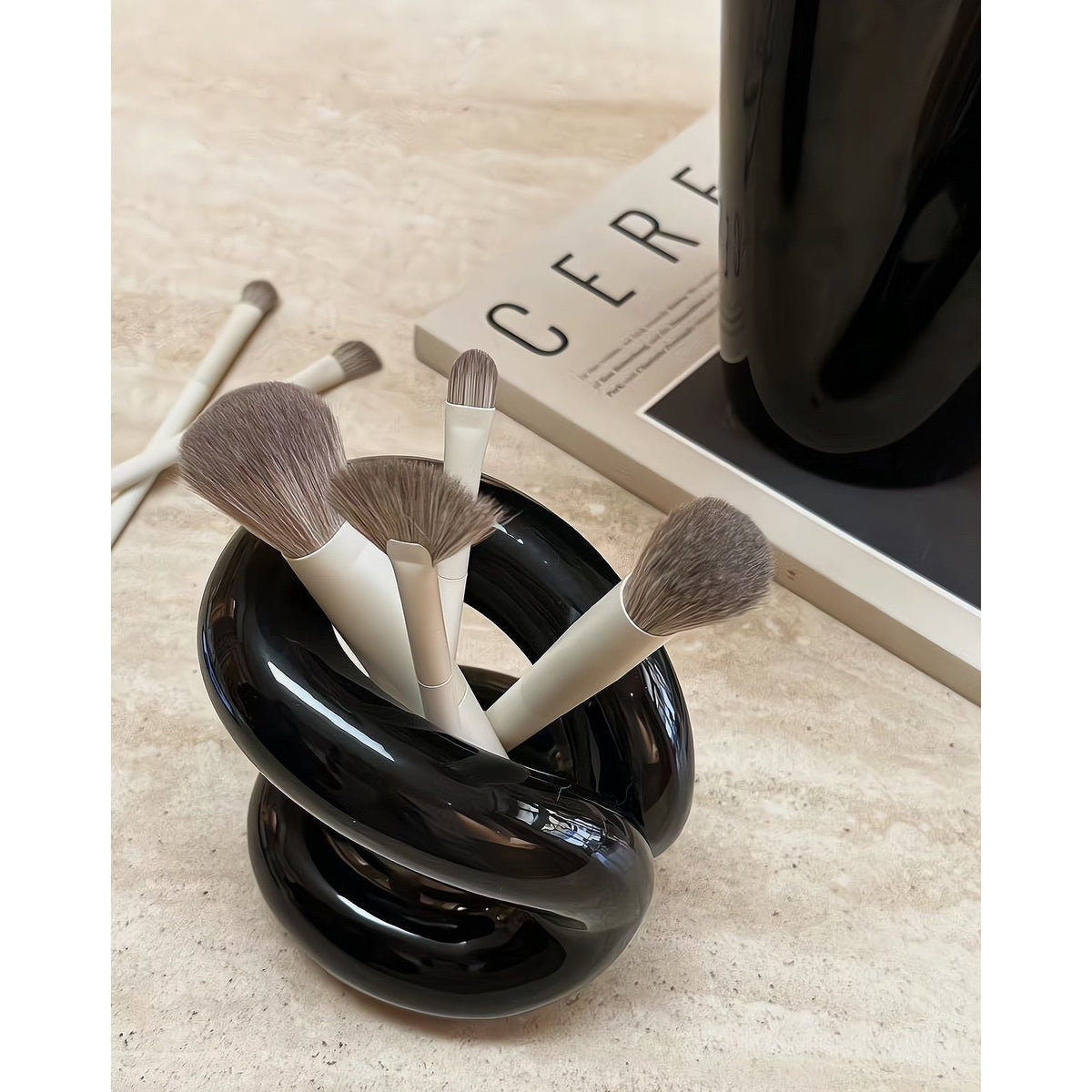 Nordic Style Ceramic Foundation Brushes Holders by INSPECIAL HOME