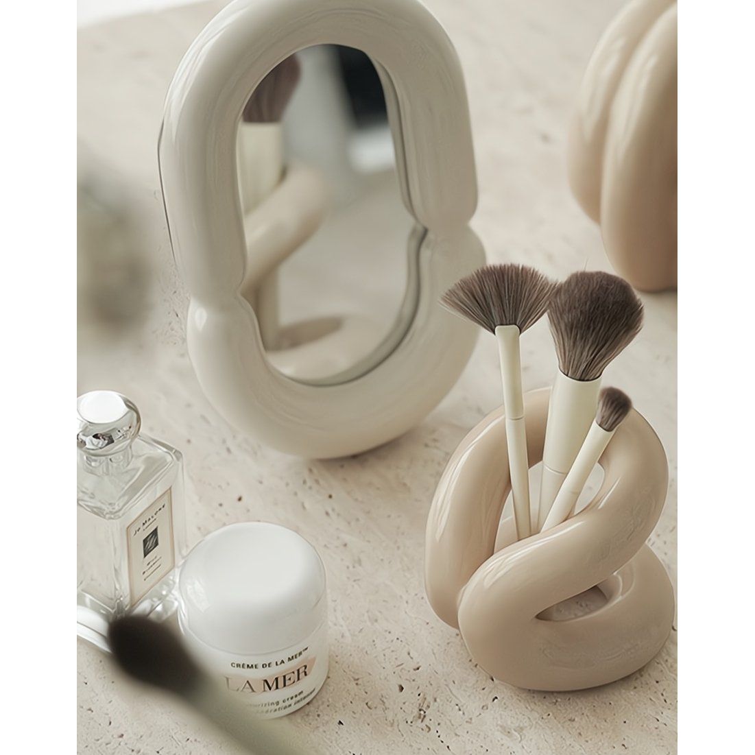 Nordic Style Ceramic Foundation Brushes Holders by INSPECIAL HOME