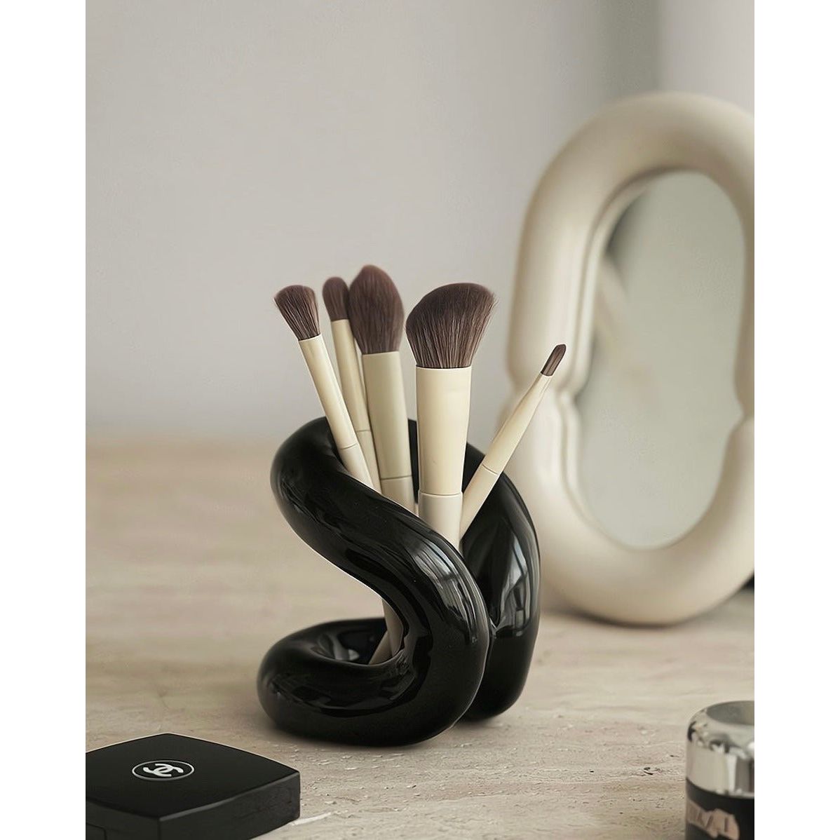 Nordic Style Ceramic Foundation Brushes Holders by INSPECIAL HOME