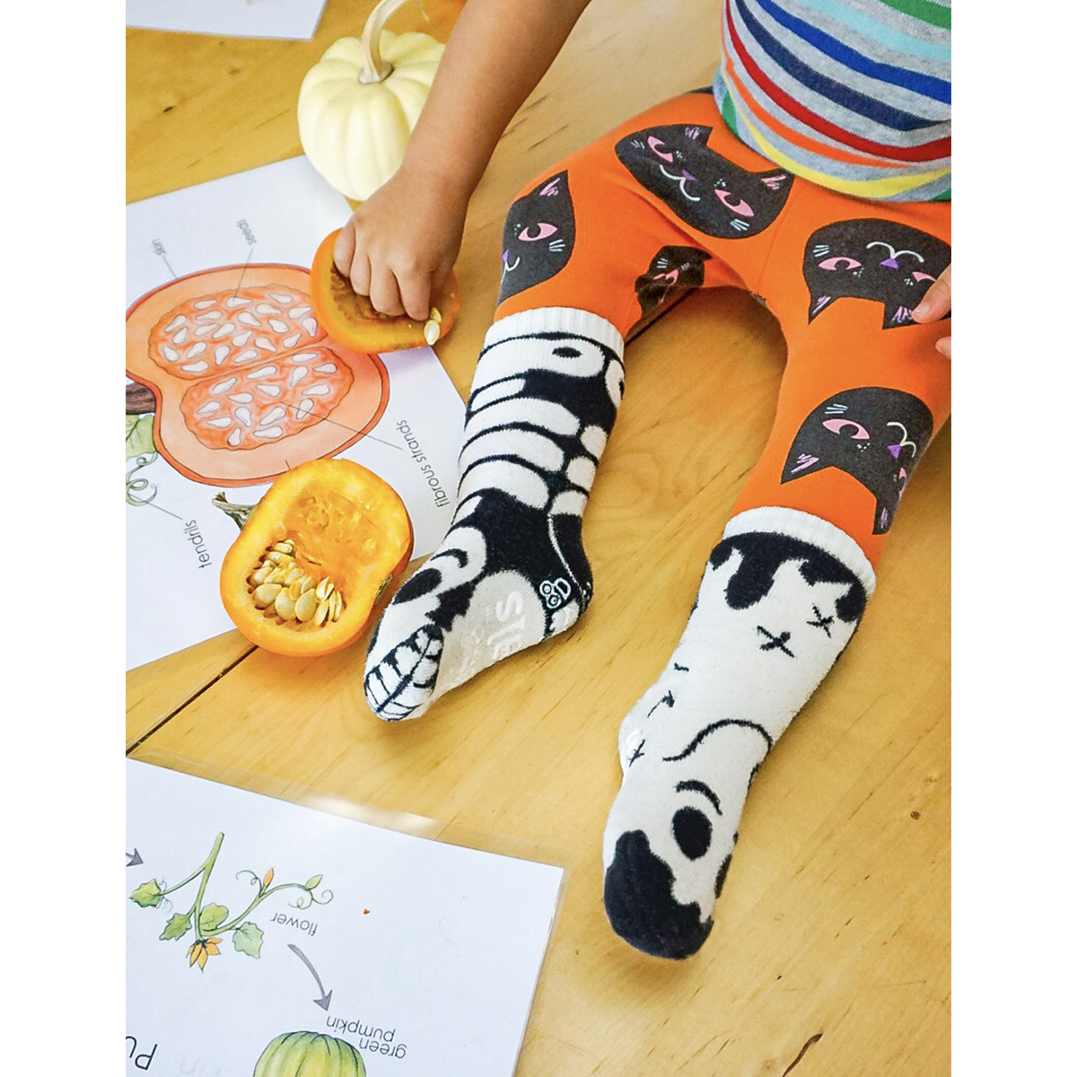 KIDS GHOST &amp; SKELETON GLOW-IN-THE-DARK NO SLIP SOCKS