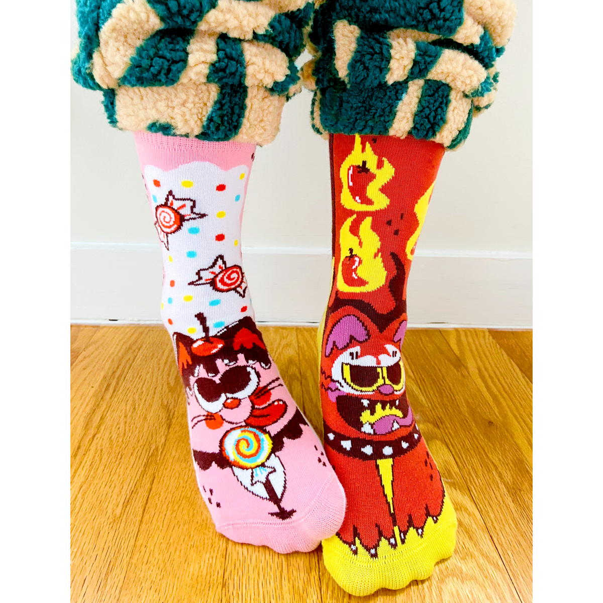 ADULT PURRTY SWEET &amp; FELINE SPICY SOCKS