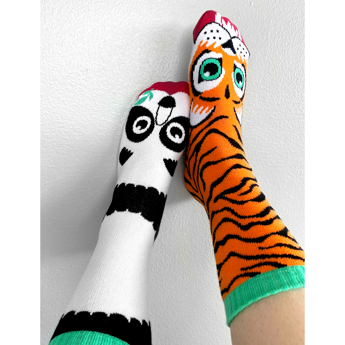 ADULT TIGER &amp; PANDA SOCKS