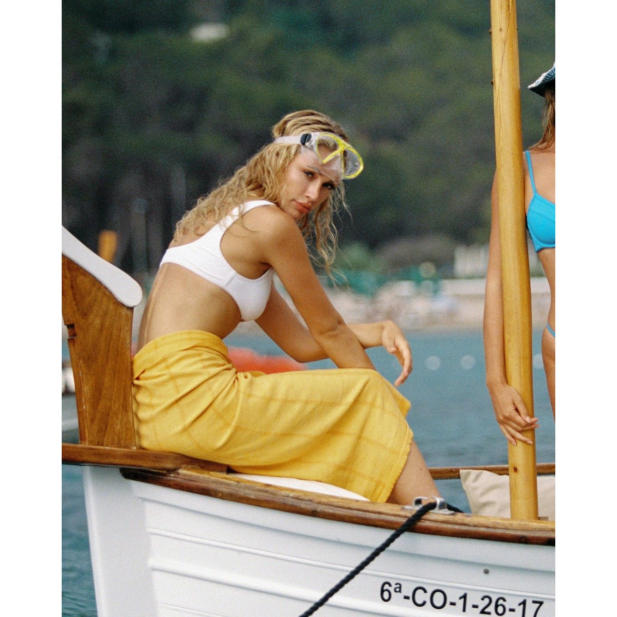 Sunkissed L • 100cm x 180cm • 40&quot;W x 72&quot;L / Yellow Tuscany • Sand Free Beach Towel by Sunkissed