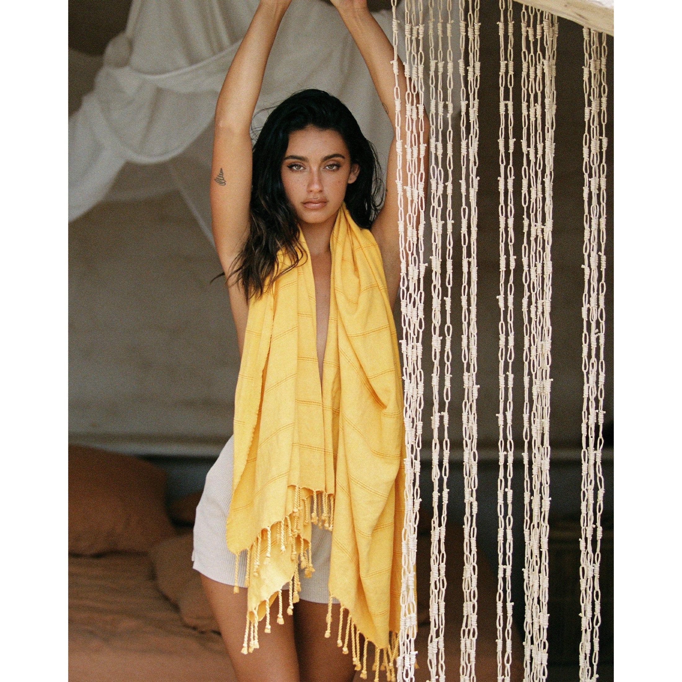 https://karmakiss.com/cdn/shop/products/7290015550451-sunkissed-tuscany-sand-free-beach-towel-by-sunkissed-l-100cm-x-180cm-40-w-x-72-l-yellow-29040265363531_5000x.jpg?v=1656954377