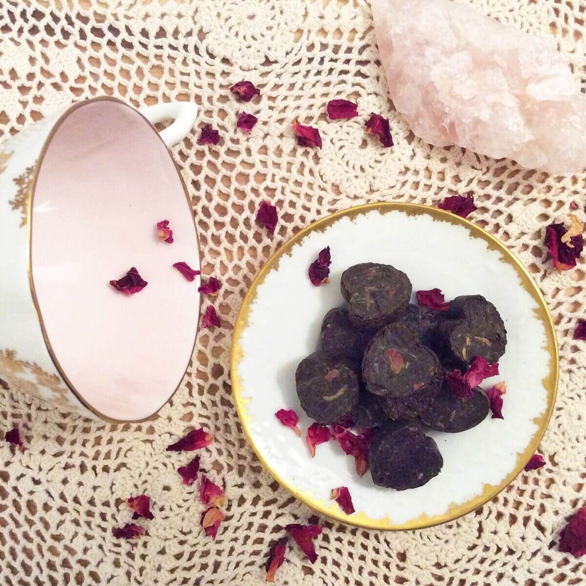 Plum Deluxe Tea Vanilla Rose Dark Tea (Pu'erh) Hearts by Plum Deluxe Tea